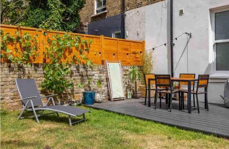 Quiet Stunning 2-bedroom Flat With Private Garden Hébergement de vacances Londres