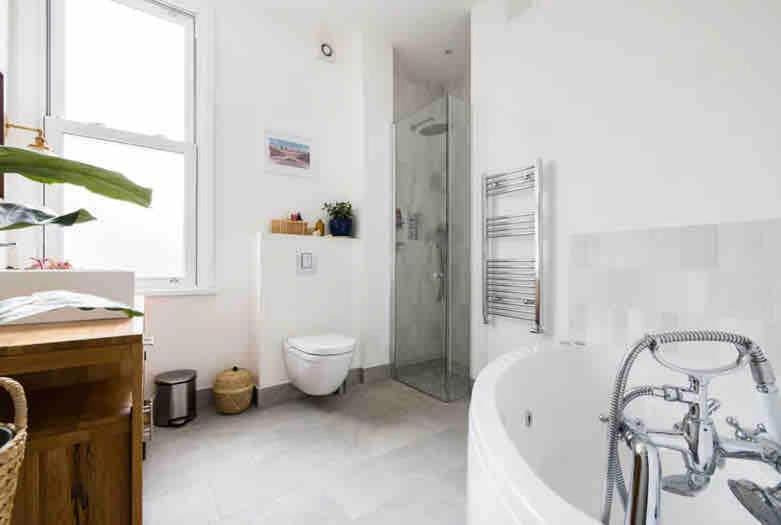 Quiet Stunning 2-bedroom Flat With Private Garden